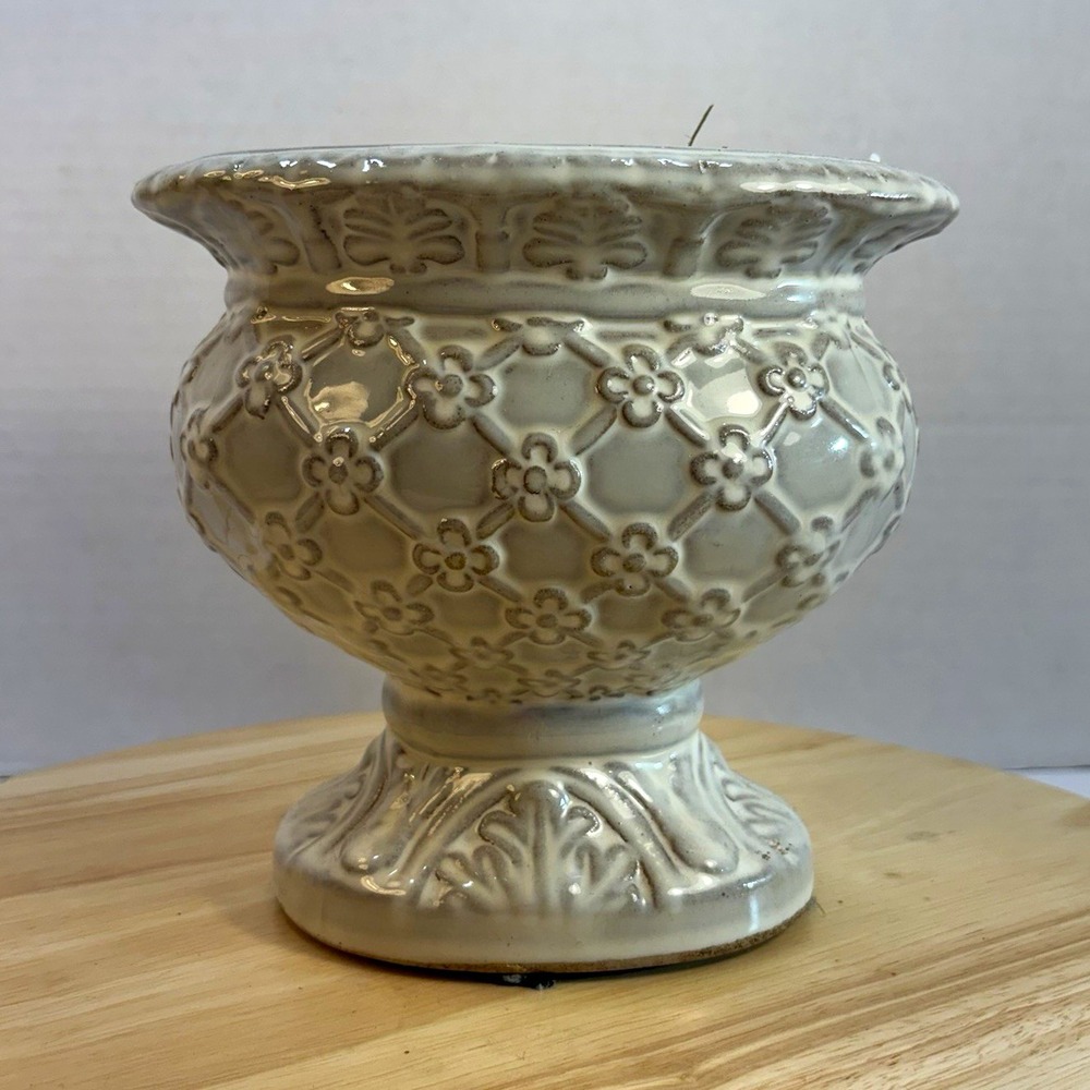 White Glazed Ceramic Floral Raised Relief Pedestal Round Planter 6.5 in
